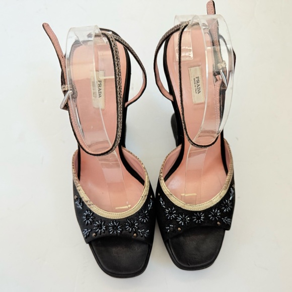 Prada Vintage Black Leather floral Beaded open toe platform Wedge Sandals EU 39 - Picture 2 of 9